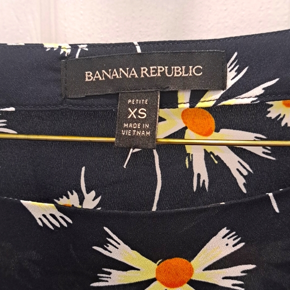 New without tag Banana Republic XS petite blouse - Picture 3 of 6